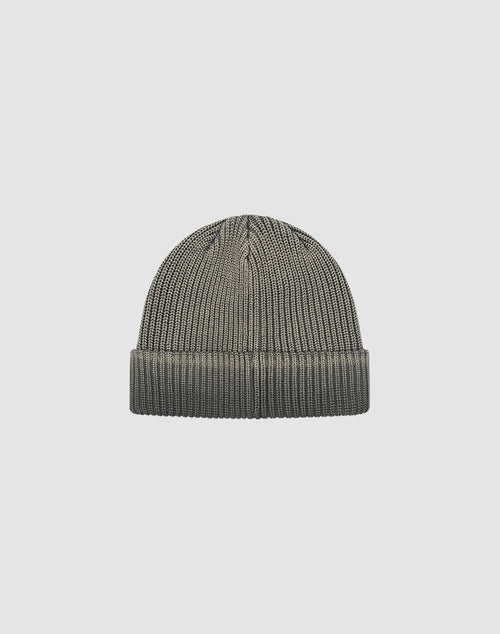 The LIVE FAST DIE YOUNG Double Rib Knit Beanie is gray with a ribbed knit and folded cuff, doppellagig gestrickt for a voluminöser Look, shown on a plain white background.