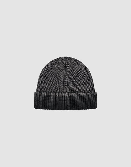 The LIVE FAST DIE YOUNG Double Rib Knit Beanie, in black 100% Baumwolle, features a folded cuff and doppellagig gestricktes Design for warmth and a voluminous look, shown on a plain light gray background.