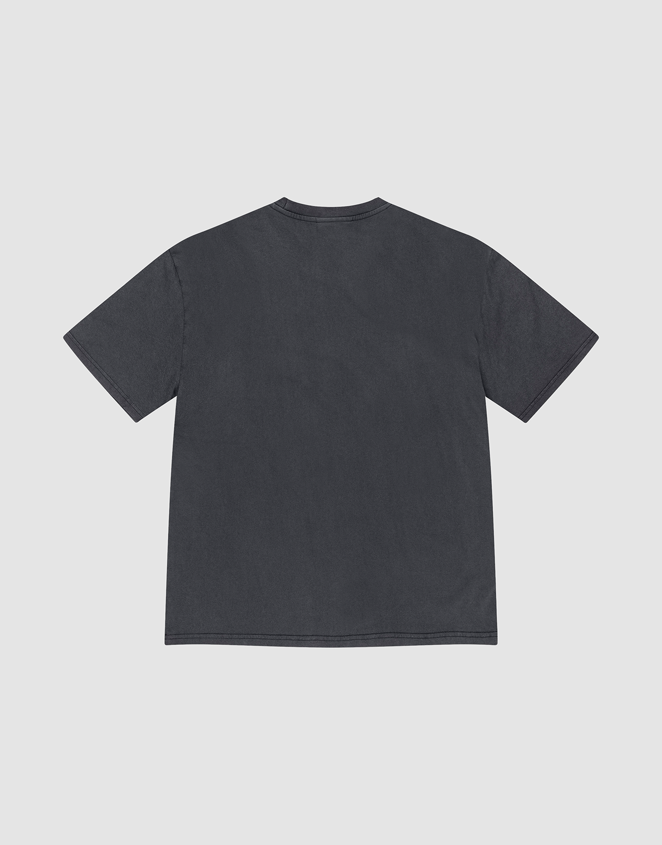 The LFDY Fire Chest Tee by LIVE FAST DIE YOUNG, a plain charcoal gray short-sleeved T-shirt made from 100% Baumwolle, is displayed laid flat with the back facing up on a light gray background.