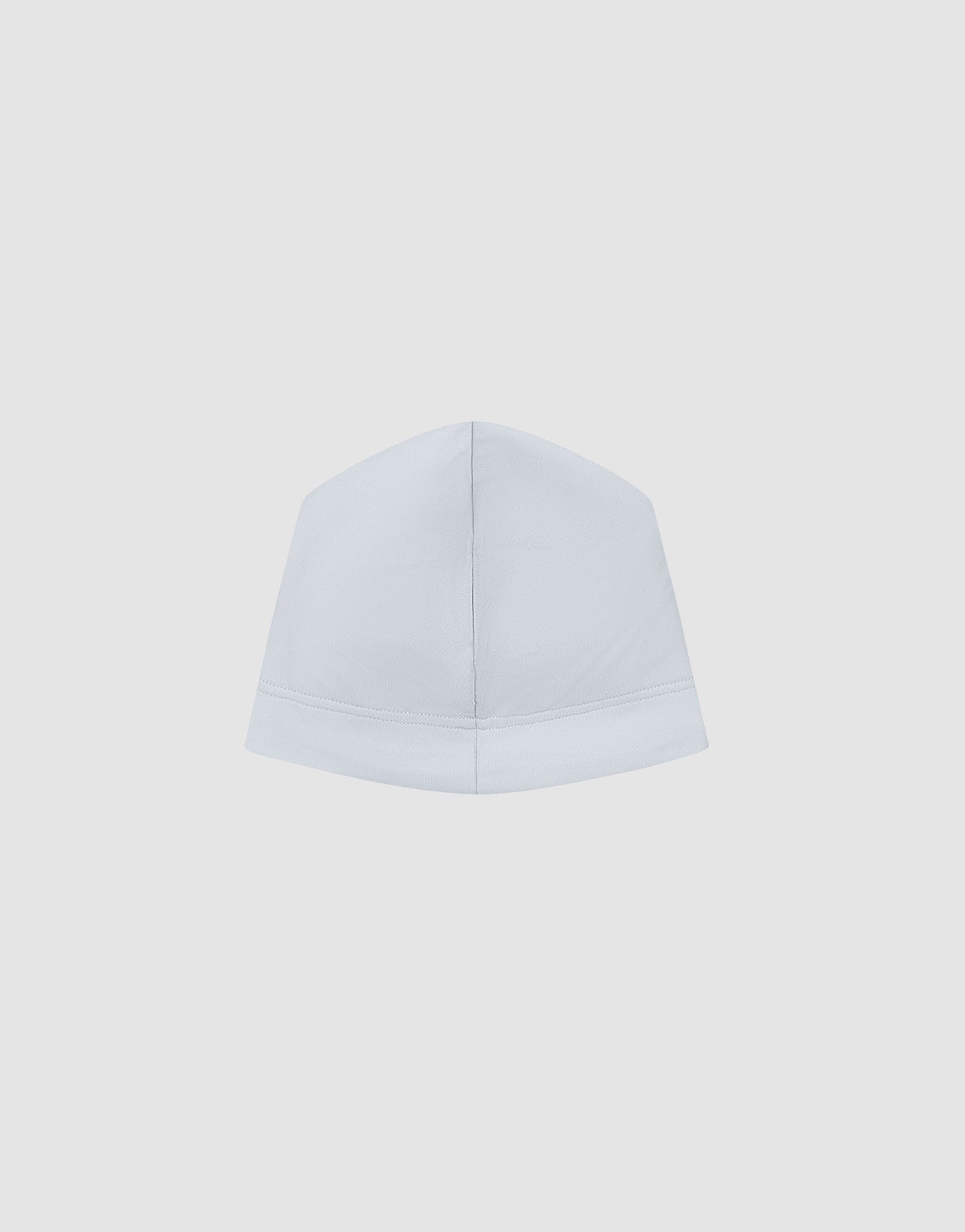 The LIVE FAST DIE YOUNG Live Fast Performance Beanie, plain white with dünne Fleece Innenseite, is shown from the front against a light grey background.