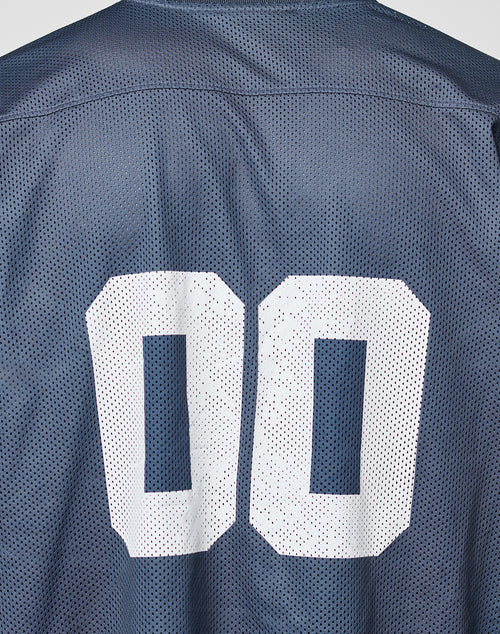 A close-up of the back of the LIVE FAST DIE YOUNG LFDY Mesh Jersey in dark blue, featuring an oversize fit, V-Ausschnitt, and large white 00 digits.