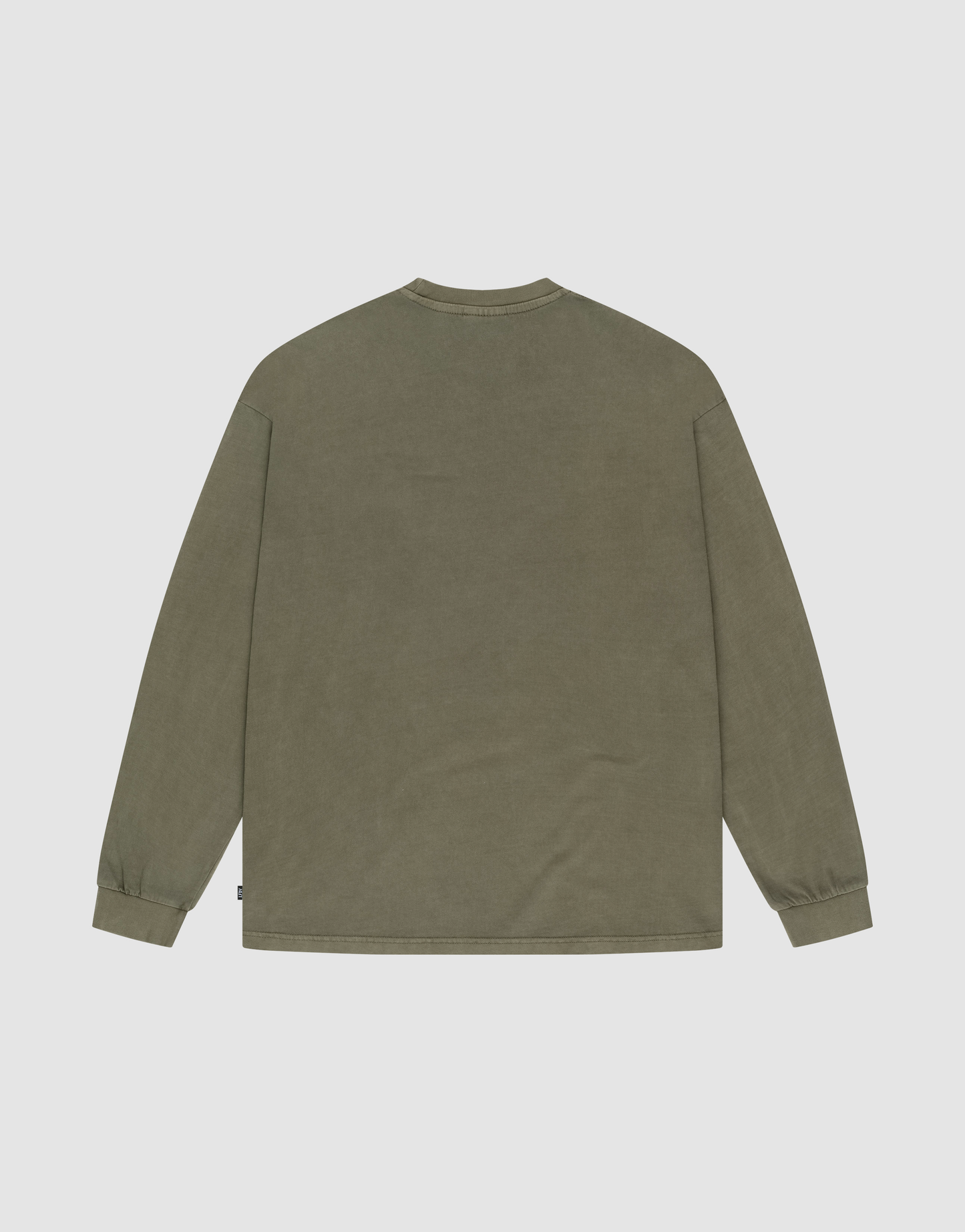 The Basic Longsleeve by LIVE FAST DIE YOUNG is an olive-green, oversize-fit top with a crew neckline and elastic cuffs, made from 100% Baumwolle and shown from the back on a plain light background.
