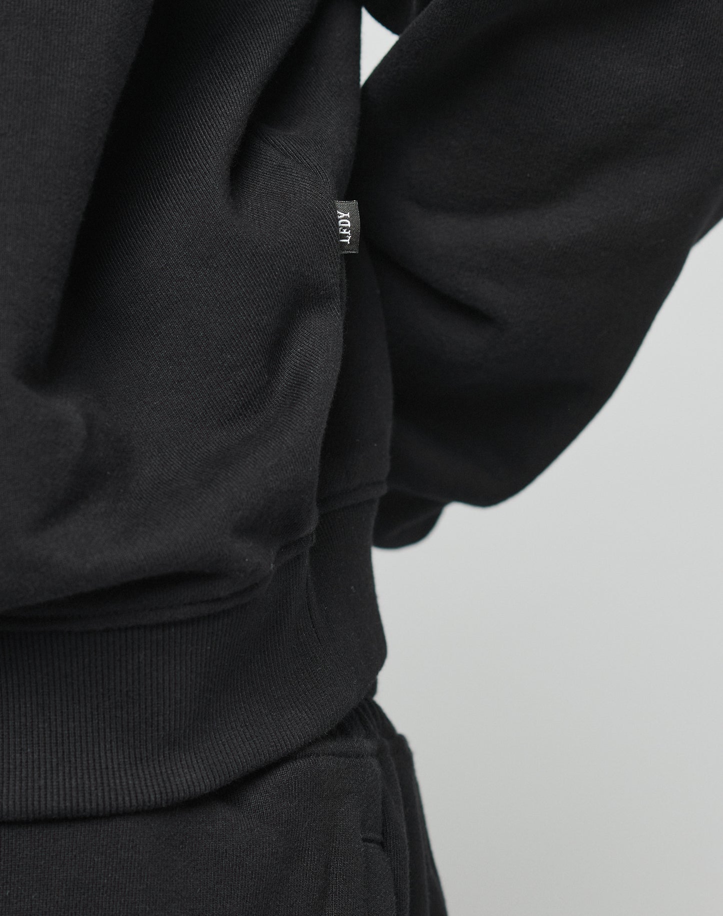 DY Sweater