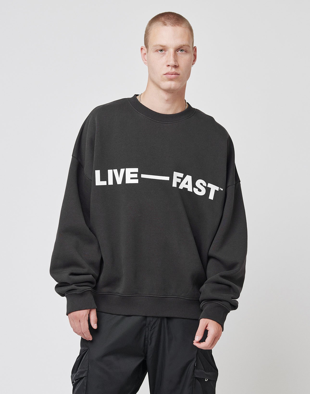 Live – Fast Sweater Washed Black – Buy online now – LIVE FAST DIE