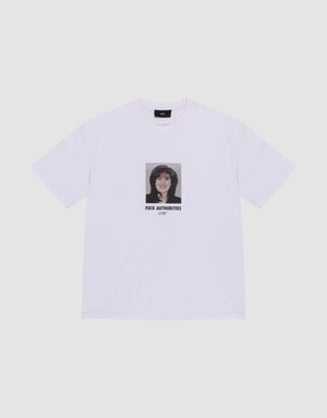 The LFDY Authorities Tee by LIVE FAST DIE YOUNG is a white regular fit shirt made from 100% Baumwolle, featuring a bold front print of a person showing their middle finger with "FUCK AUTHORITIES ART" in black text below. | plain
