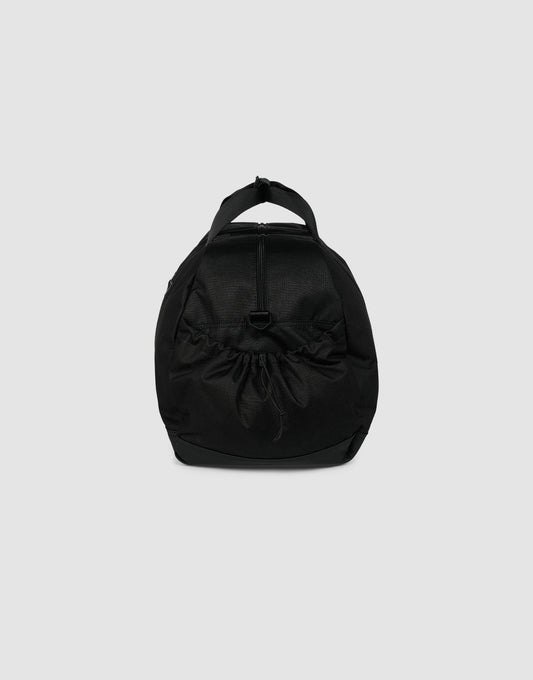 The LIVE FAST DIE YOUNG LFDY Weekender 60, a black rounded Sporttasche with top handle, front zipper, drawstring detail, and abnehmbarem Schultergurt (43L), is shown upright on a plain light gray background.