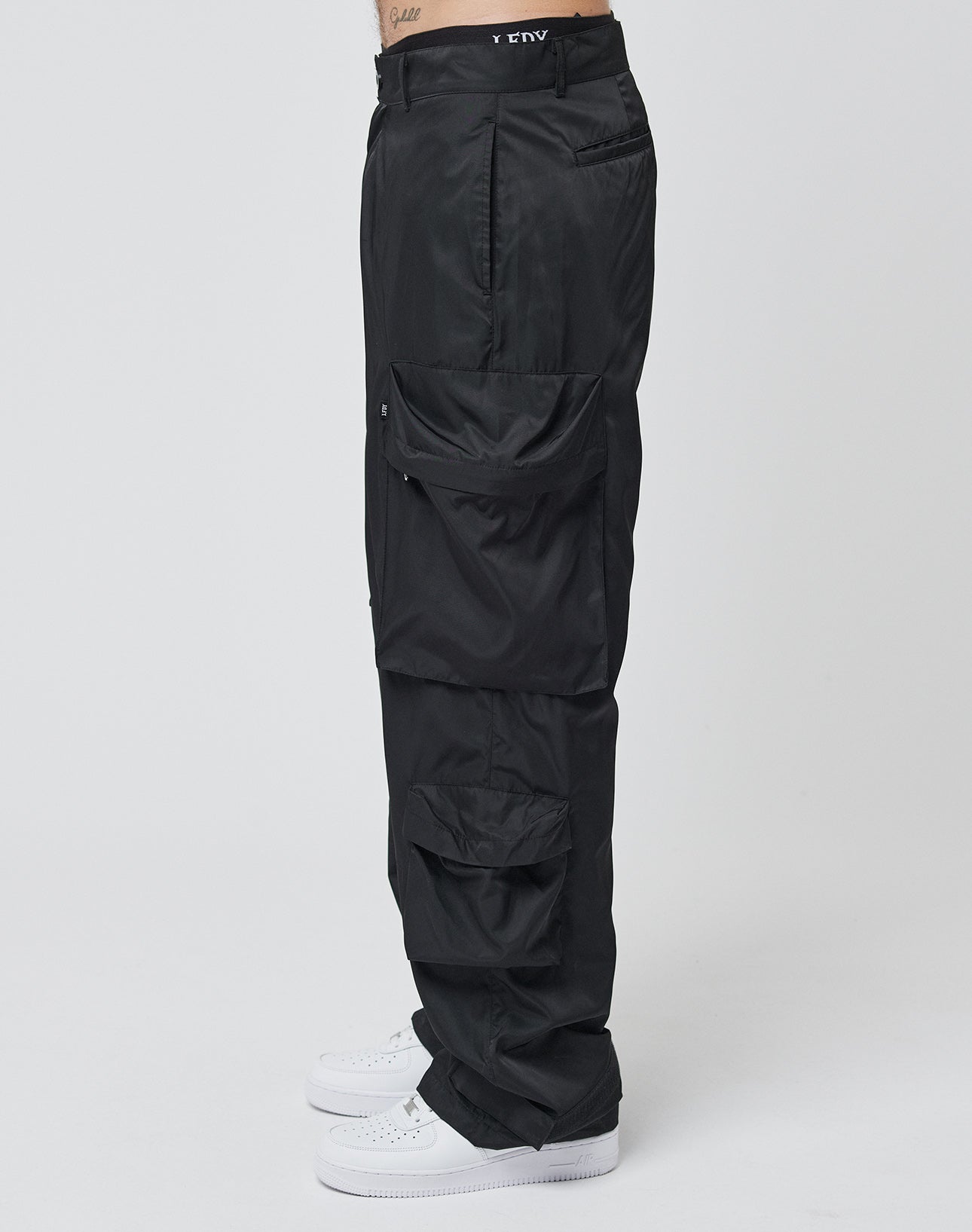 Nylon Cargo
