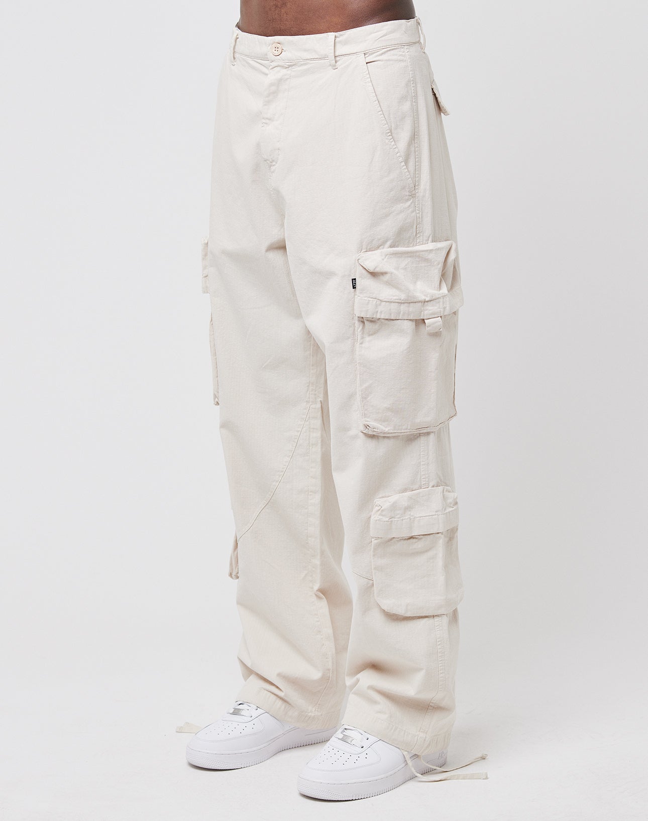 Wide Summer Cargo