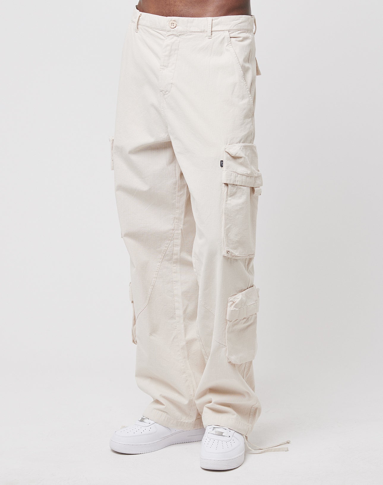Wide Summer Cargo
