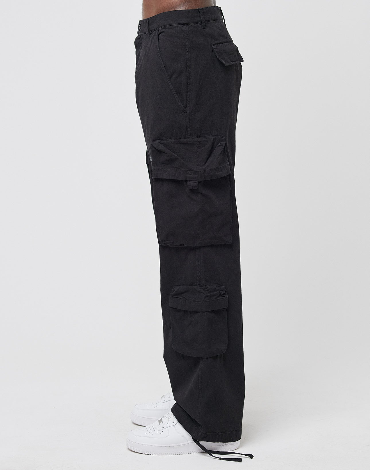 Wide Summer Cargo
