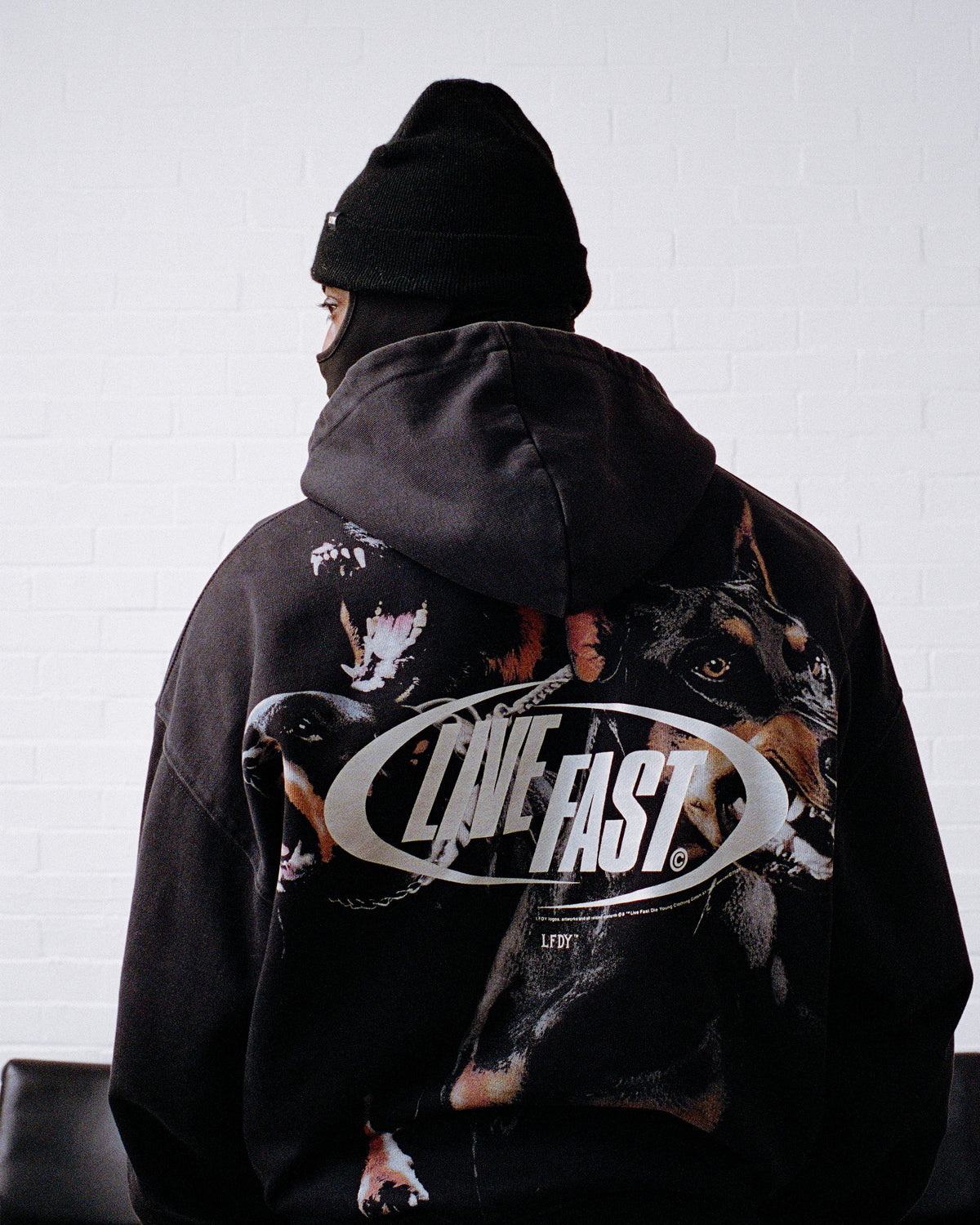 LIVE FAST DIE YOUNG – Authentic Streetwear by LFDY