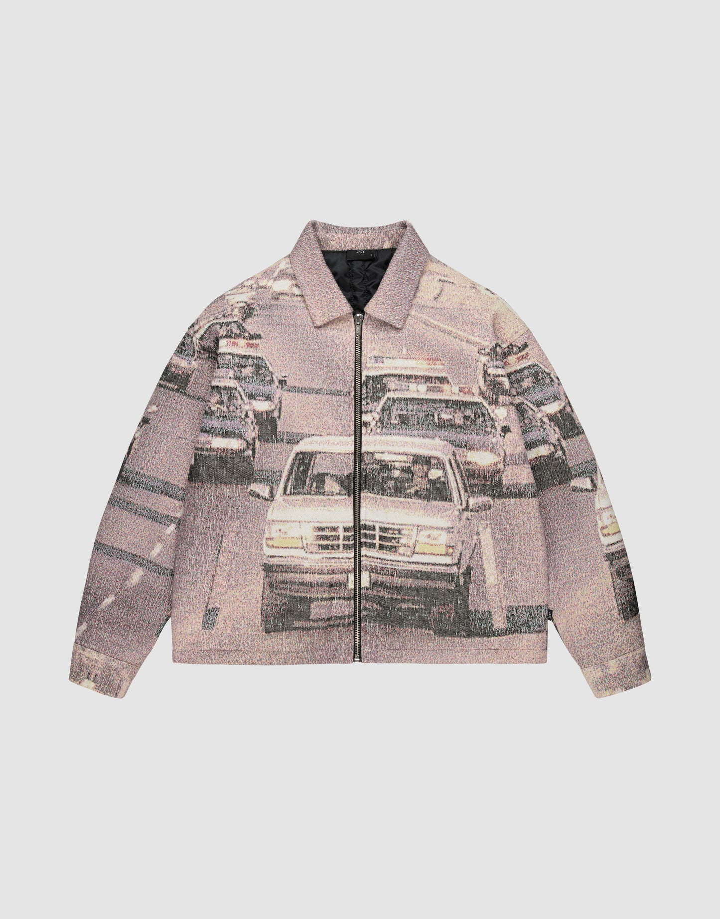 The LFDY Chase Jacket by LIVE FAST DIE YOUNG is a zip-up Übergangsjacke with long sleeves and an oversize fit, featuring a bold photorealistic cars-on-highway print across the front, sleeves, and shoulders.