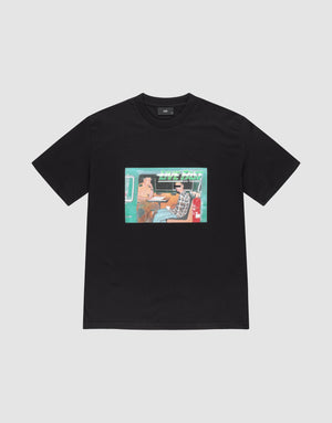 The LFDY Sixers Tee by LIVE FAST DIE YOUNG is a black regular-fit t-shirt with a colorful graphic of two people in a car and "LIVE FAST" in green above. Made from 100% Baumwolle for comfort and style. | plain