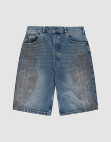 The LFDY Tire Tracks Jorts by LIVE FAST DIE YOUNG feature a baggy fit, straight leg, classic five-pocket design, 100% Baumwolle, button closure, and a faded crocodile skin pattern. Shown on a plain light background. | plain