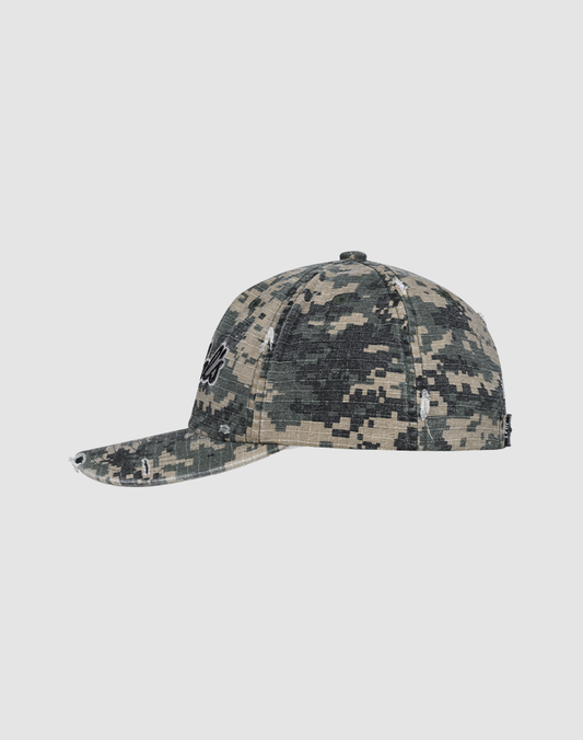 A side view of the LFDY Vandals Cap by LIVE FAST DIE YOUNG, featuring a green, black, and beige digital camo pattern, slightly curved brim, Snapverschluss at the back, and a top button.