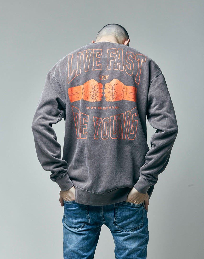 DROPOUT CLUB OVERSIZE SWEATER 2.0