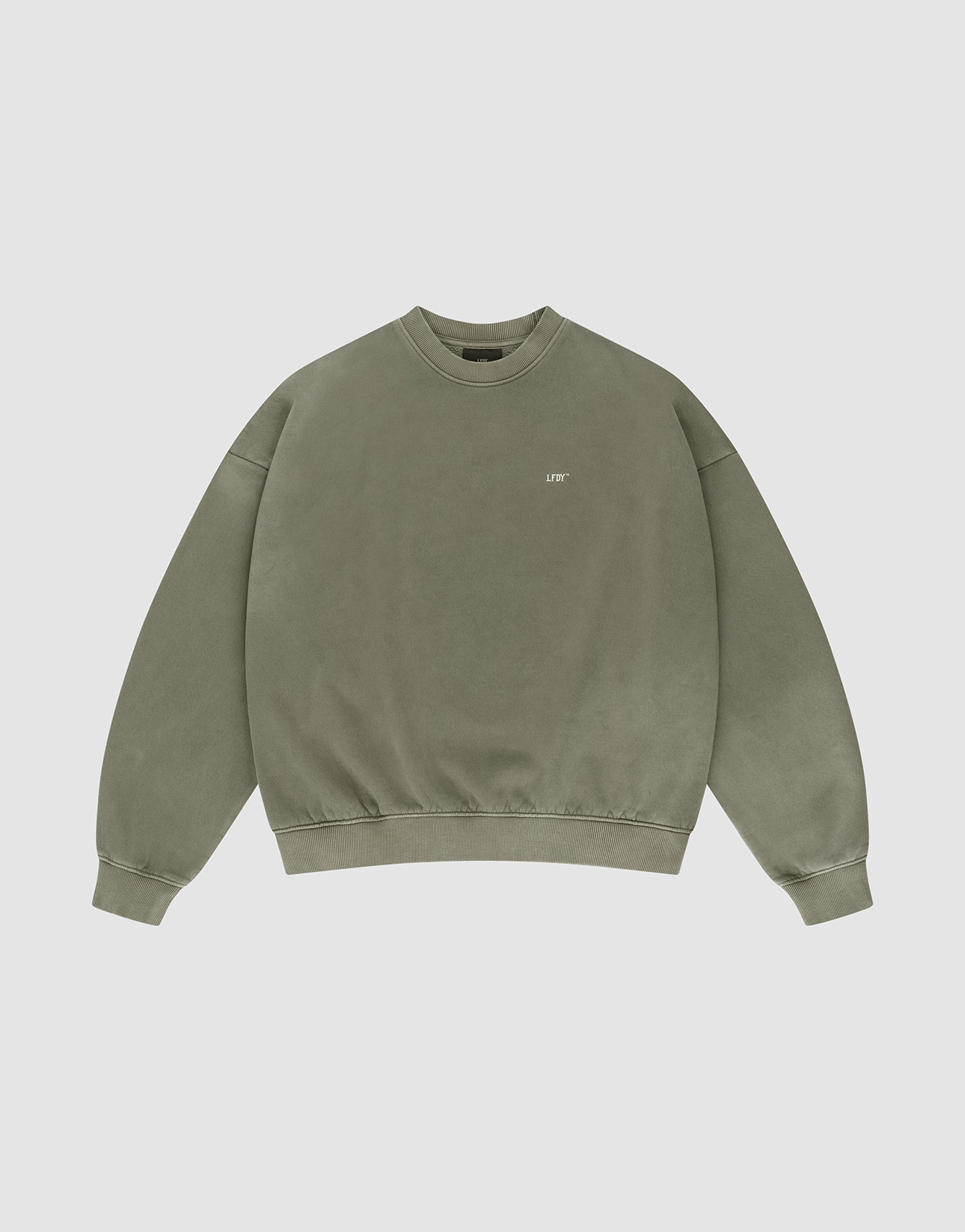 The Basic Chest Sweater by LIVE FAST DIE YOUNG is an olive green, oversized crewneck with long sleeves, ribbed cuffs and hem, a small white LIFT logo on the left chest, and a subtle handgefertigter Fade-Effekt for a unique faded look. | plain