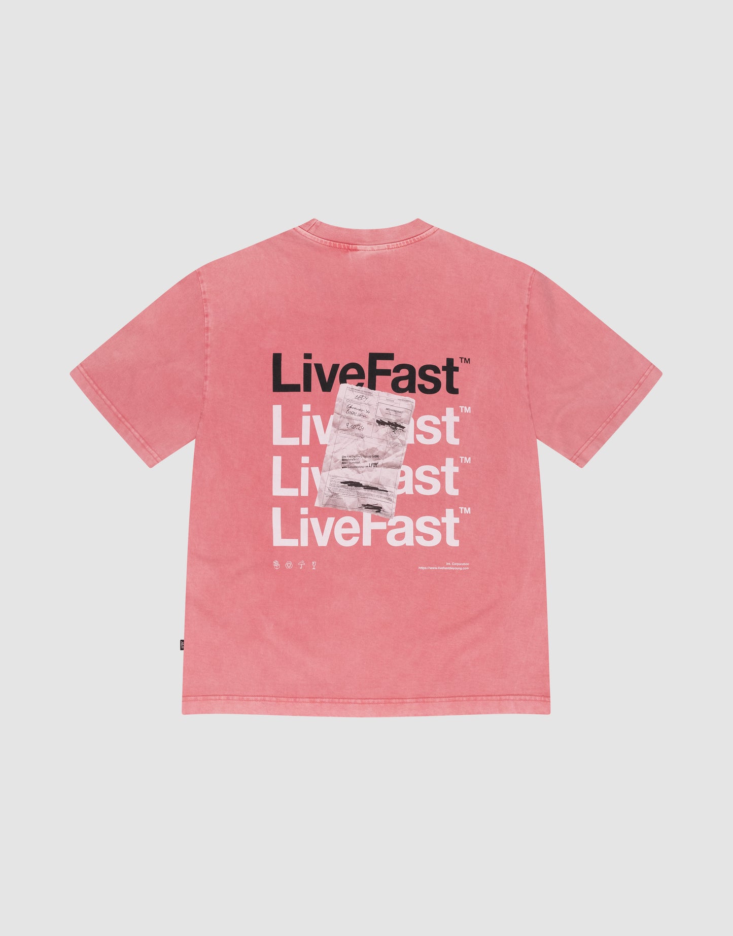 The Basic Evidence Tee by LIVE FAST DIE YOUNG is a pink oversized short-sleeve shirt featuring LiveFast™ white and black front and back prints, a grayscale graphic, small white text, and is made from 100% Baumwolle for comfort.