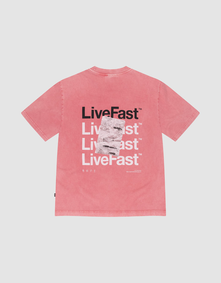 The Basic Evidence Tee by LIVE FAST DIE YOUNG is a pink oversized short-sleeve shirt featuring LiveFast™ white and black front and back prints, a grayscale graphic, small white text, and is made from 100% Baumwolle for comfort. | plain