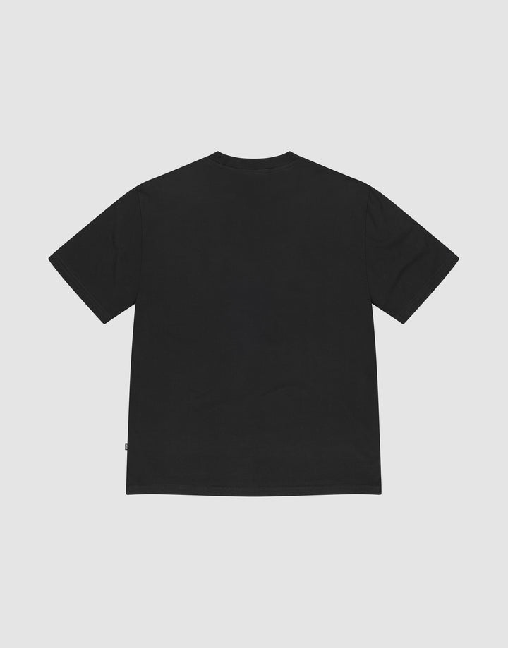 The Basic Chest Tee by LIVE FAST DIE YOUNG is a plain black short-sleeve T-shirt made from 100% Baumwolle, laid flat on a white background to show the back with a simple crew neck and no visible designs or logos.