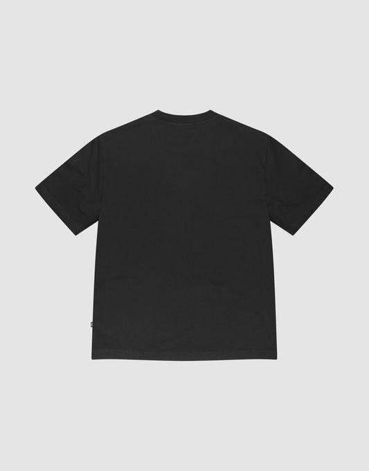 The LIVE FAST DIE YOUNG Basic +49 Tee, an oversize black short-sleeve t-shirt made from 100% Baumwolle, is shown laid flat with the back facing up against a light gray background.