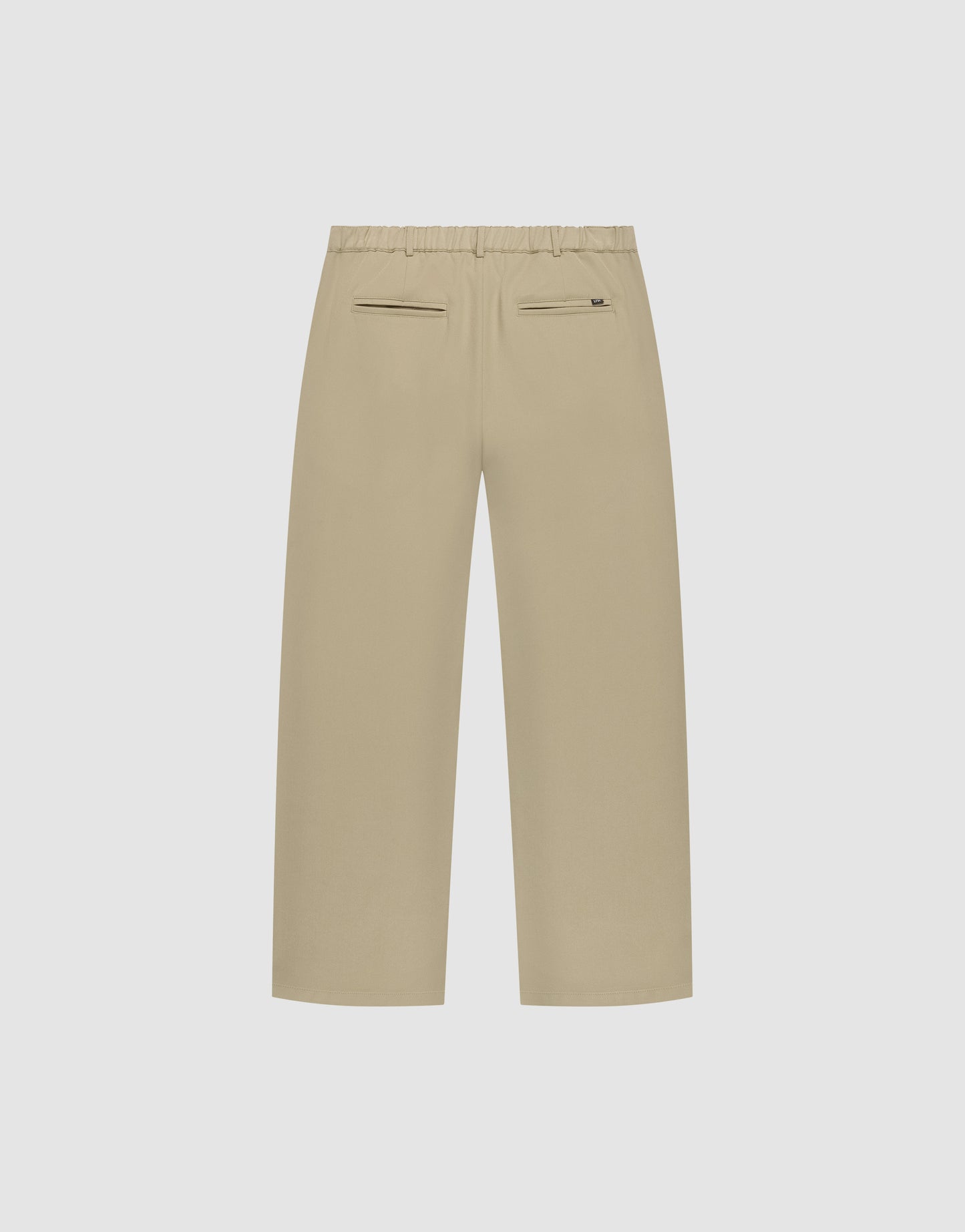 LIVE FAST DIE YOUNG Wide Casual Pants in Beige, Wide Fit, elastischer Bund, zwei seitliche Taschen, zwei Paspel-Rückentaschen und kleiner Reißverschluss an der rechten Tasche – flach auf hellem Hintergrund präsentiert.