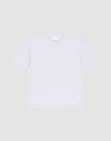 The LFDY Slim Tee by LIVE FAST DIE YOUNG, made from soft Baumwolle Elasthan in a slim fit, is displayed flat on a light gray background with a subtle Flag-Label at the hem. | plain