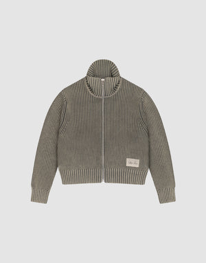 The LFDY Knit Jacket by LIVE FAST DIE YOUNG is a ribbed, zip-up sweater in muted grey with a Stehkragen, long sleeves, and a cream patch with text on the lower left front. Designed in Regular Fit for comfort. | plain