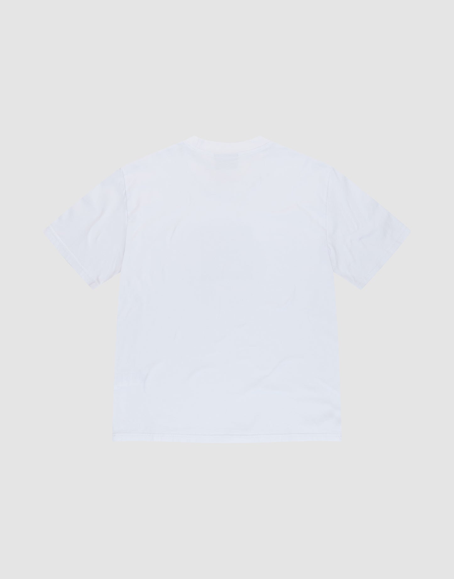 The LFDY Gambling Tee by LIVE FAST DIE YOUNG is a plain white short-sleeve T-shirt made from 100% Baumwolle, shown laid flat from the back on a light gray background. Regular fit provides all-day comfort with no visible designs or logos.