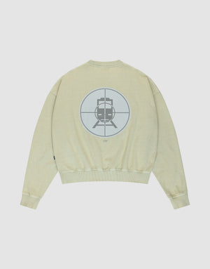 The LFDY Vandals Sweater by LIVE FAST DIE YOUNG is an oversized light beige crewneck with a large circular stylized train graphic and “LFTY” text on the back. Made from 100% Baumwolle with a modern Wasch-Effekt. | plain
