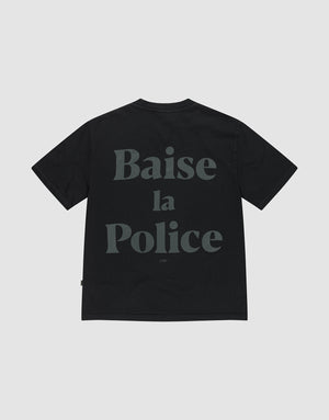 The LFDY BLP Tee by LIVE FAST DIE YOUNG features "Baise la Police" in large gray letters on the back, made from 100% cotton (Baumwolle), and is shown on a plain light gray background.