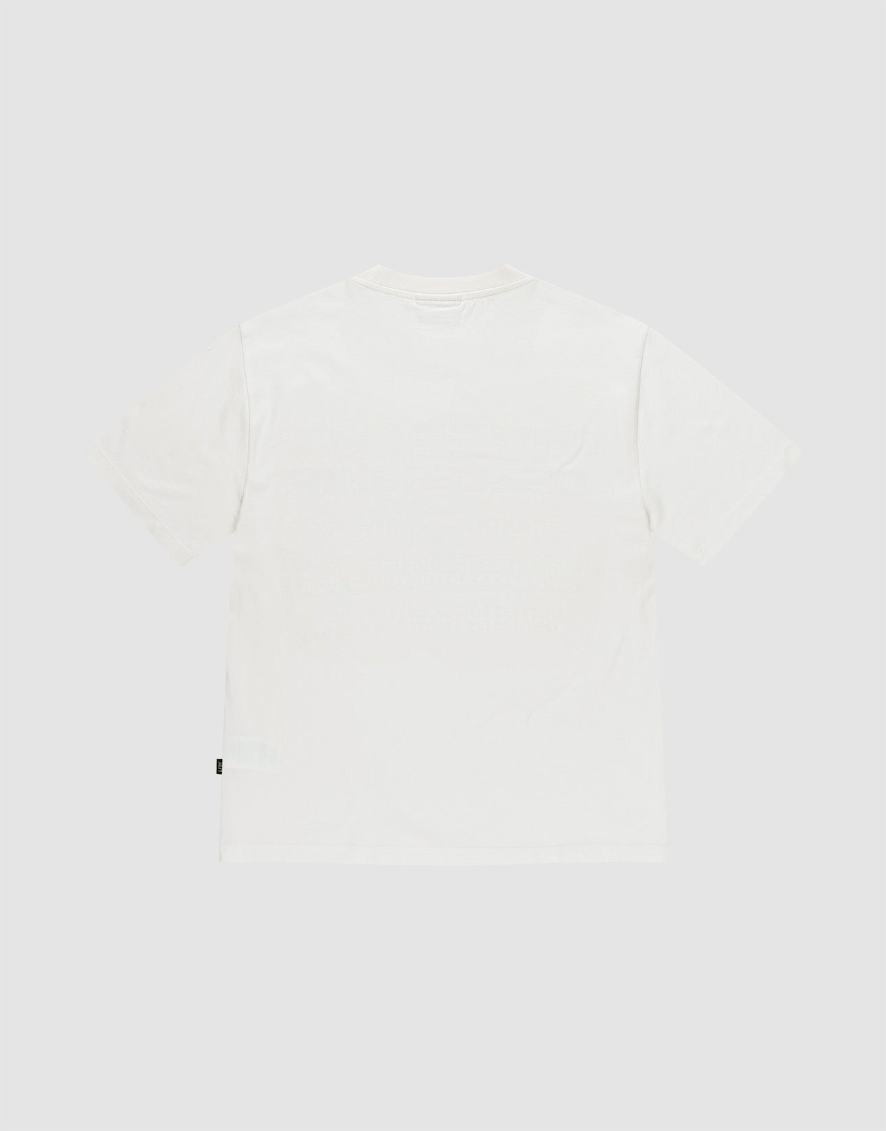 The LFDY Network Tee by LIVE FAST DIE YOUNG is a plain white oversized short-sleeve t-shirt, shown laid flat with the back side up on a light gray background. Made from 100% Baumwolle for everyday comfort.