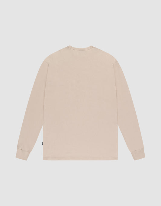 The Basic Regular Rib Longsleeve by LIVE FAST DIE YOUNG is a beige, regular fit shirt with a crew neckline and sleeve Ripp-Bündchen, made from soft Baumwolle and shown laid flat from the back.