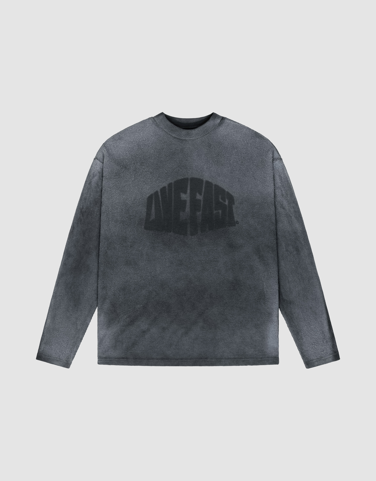 The LFDY Emblem Ghost Waffle Longsleeve by LIVE FAST DIE YOUNG is an oversized, washed black crewneck featuring "OVERFEAR" in bold, distorted letters, made from 100% Baumwolle with a handmade spray effect for a faded look. | plain