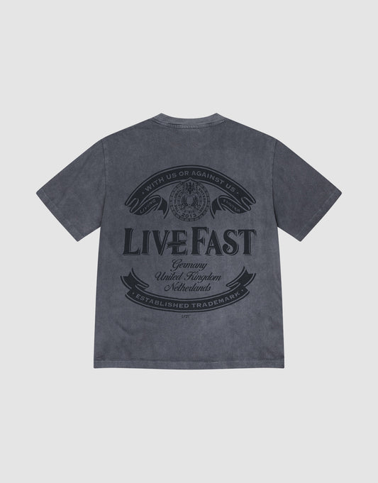 The LFDY Loyal Tee by LIVE FAST DIE YOUNG is a gray oversized vintage-fit shirt, crafted from 100% Baumwolle, featuring a bold "LIVE FAST" black back graphic with Germany, UK, Netherlands banners and crest accents. | plain