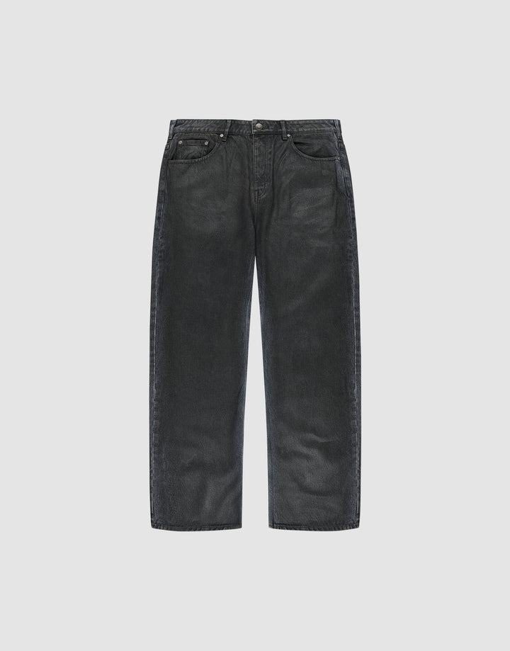 The LFDY Coated Baggy Denim by LIVE FAST DIE YOUNG features a black, 100% Baumwolle build with a weites gerades Bein, classic five-pocket style, and button closure, shown on a plain white background. | plain