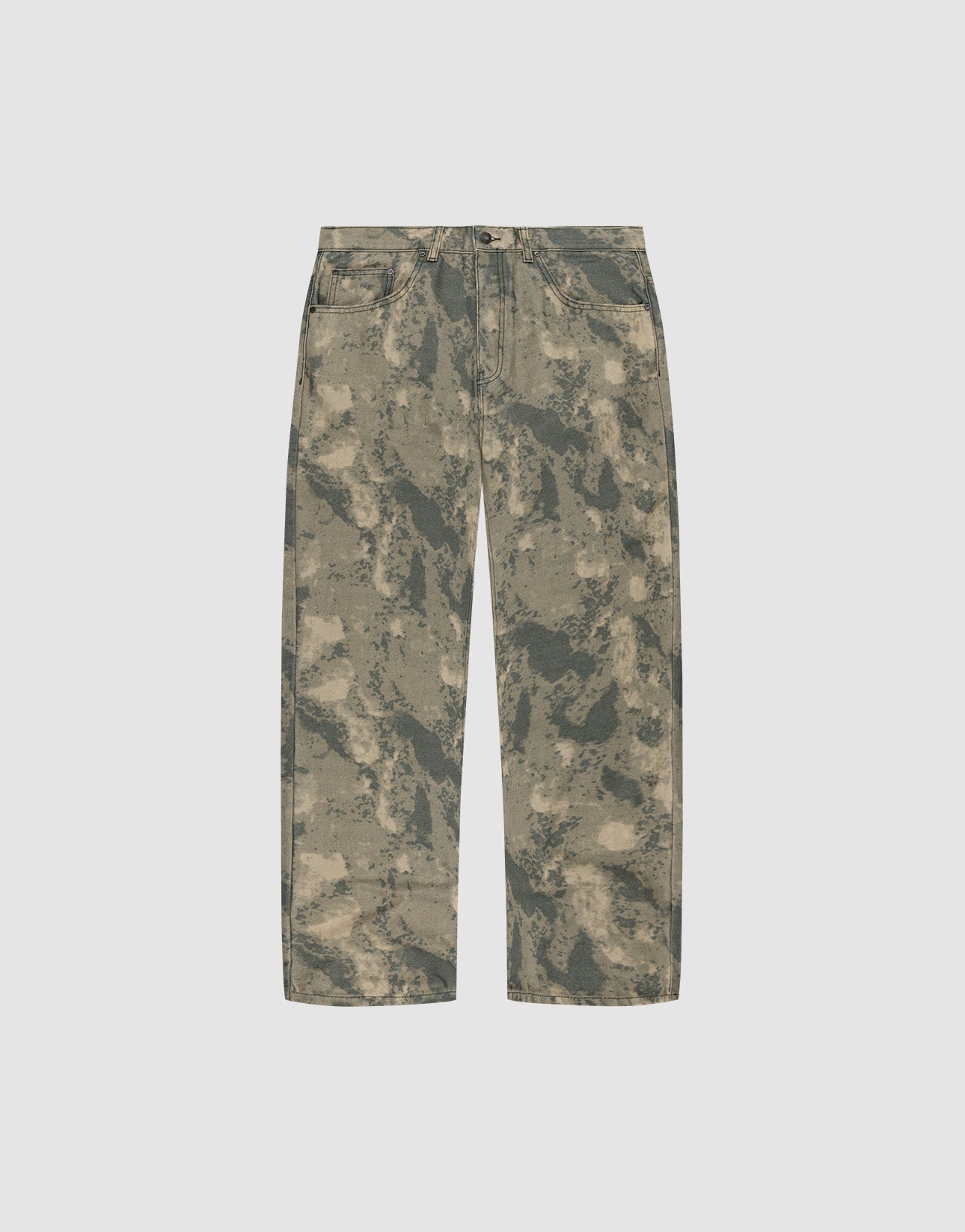 The Live Fast Canvas Pants by LIVE FAST DIE YOUNG are baggy-fit, wide-leg pants in green and beige camo, made from 100% Baumwolle with a button and zip closure, belt loops, and front pockets, shown on a plain white background.