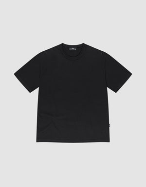 The LIVE FAST DIE YOUNG LFDY Blank Tee is a plain black, regular fit, short-sleeve crew neck t-shirt made from 100% Baumwolle, shown laid flat on a white background. | plain
