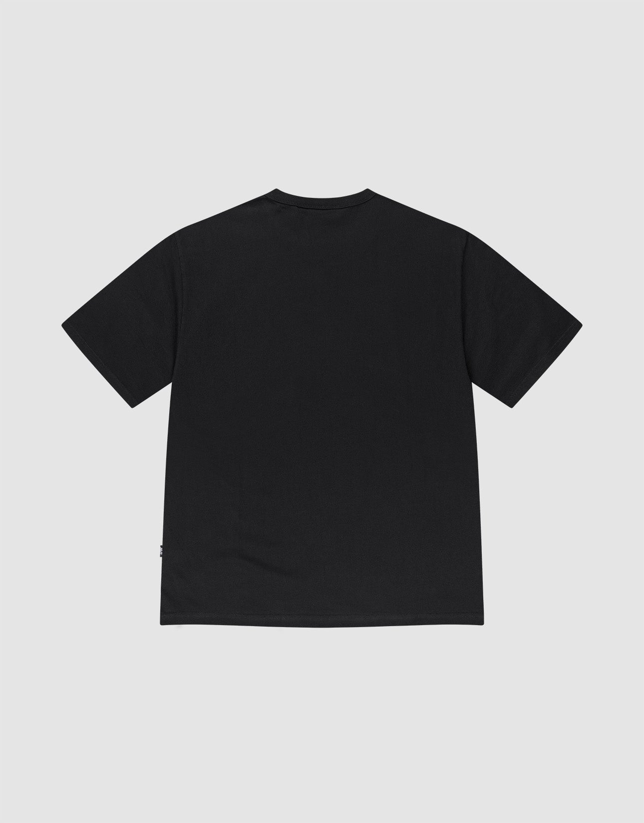 The LFDY Blank Tee by LIVE FAST DIE YOUNG is a plain black, regular fit short-sleeve T-shirt shown from the back on a light gray background. Made from 100% Baumwolle for comfort and durability.