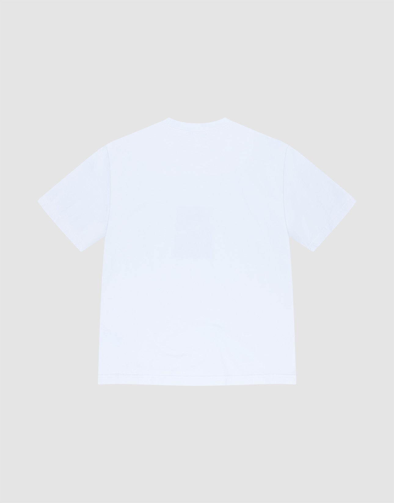 The LIVE FAST DIE YOUNG Cope South Bronx Tee is a regular fit, plain white short-sleeve t-shirt made from 100% Baumwolle, displayed flat on a light gray background with its back visible and no designs, logos, or patterns.