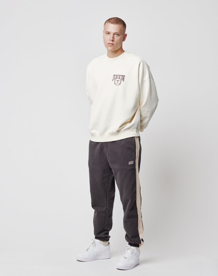 Live Fast Die Young Chest Sweater