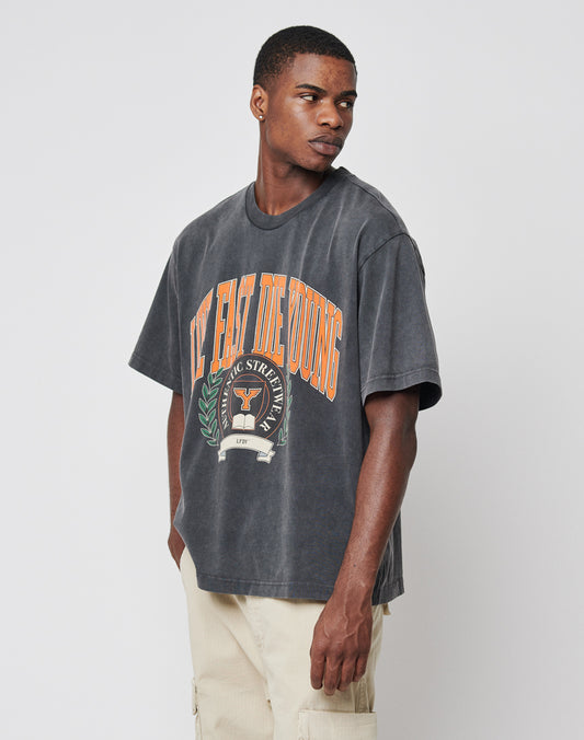 Live Fast Die Young Tee